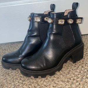 Size 8 Steve Madden Amulet Black Booties